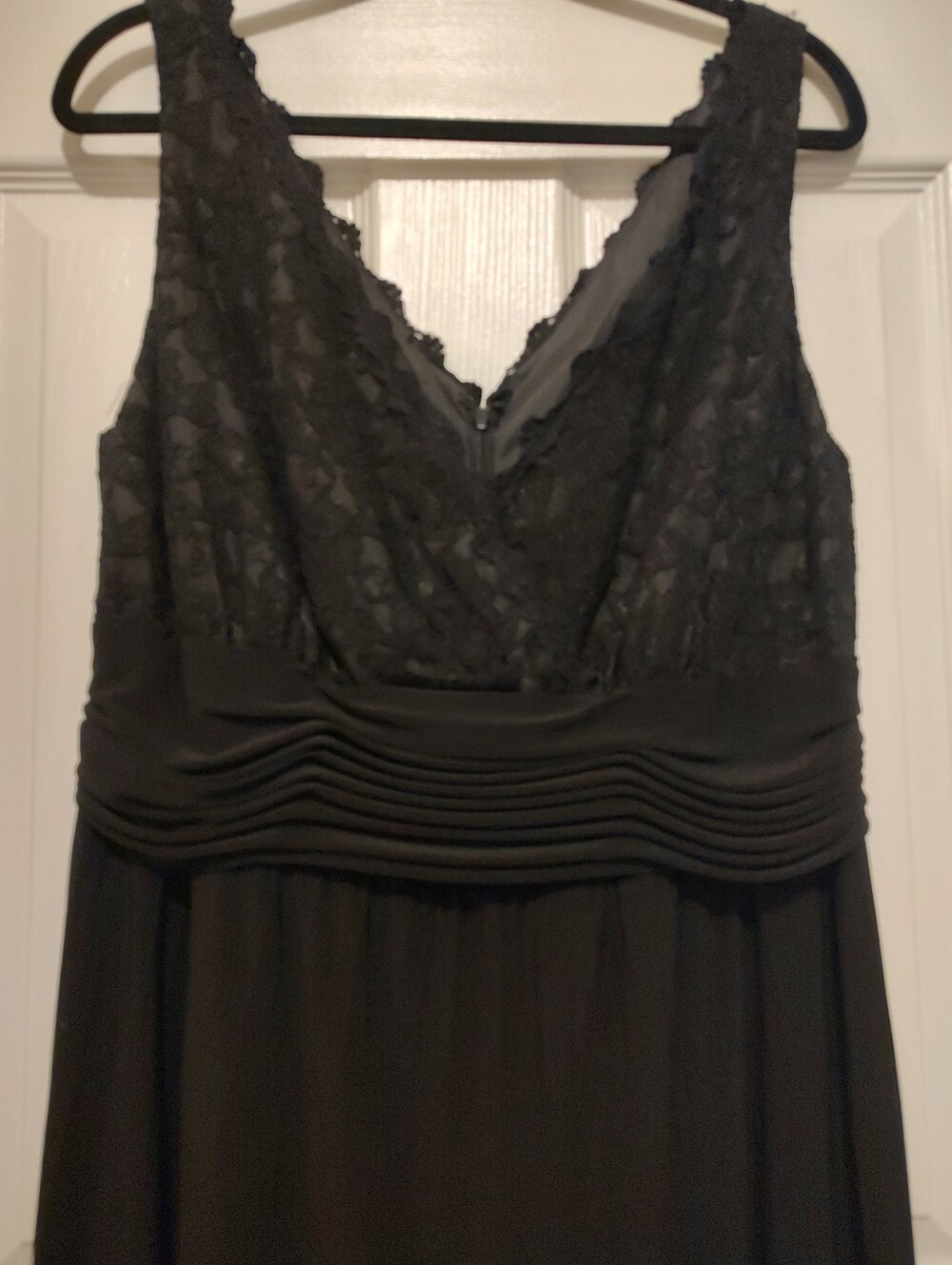 Jessica Howard Black Lace V-Neck Prom Dress